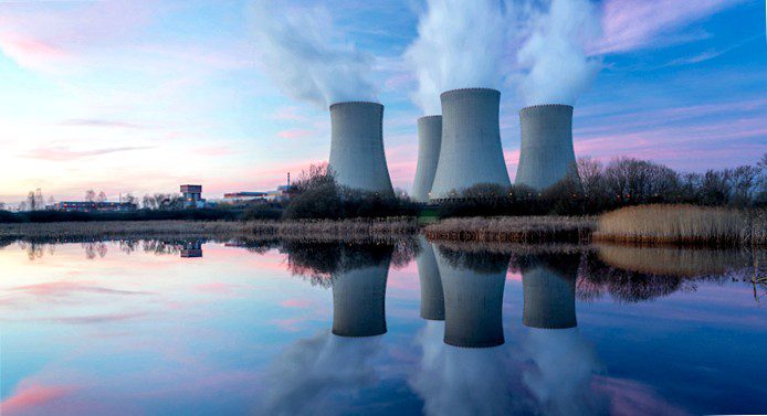 Nuclear power is generally interpreted as an exclusion criterion by investors focused on sustainability. (Image: Shutterstock.com/vlastas)